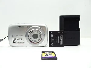 Panasonic LUMIX DMC-S1 12.1MP Compact Digital Camera - Silver with Accessories. - Picture 1 of 8