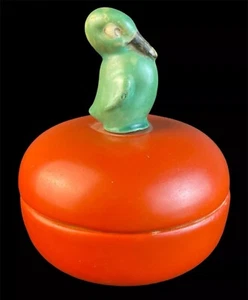 Art Deco Porzellan Dose Rot Grüner Vogel Pelikan Pinguin Ente ? Ca. Um 1930/50 - Bild 1 von 9