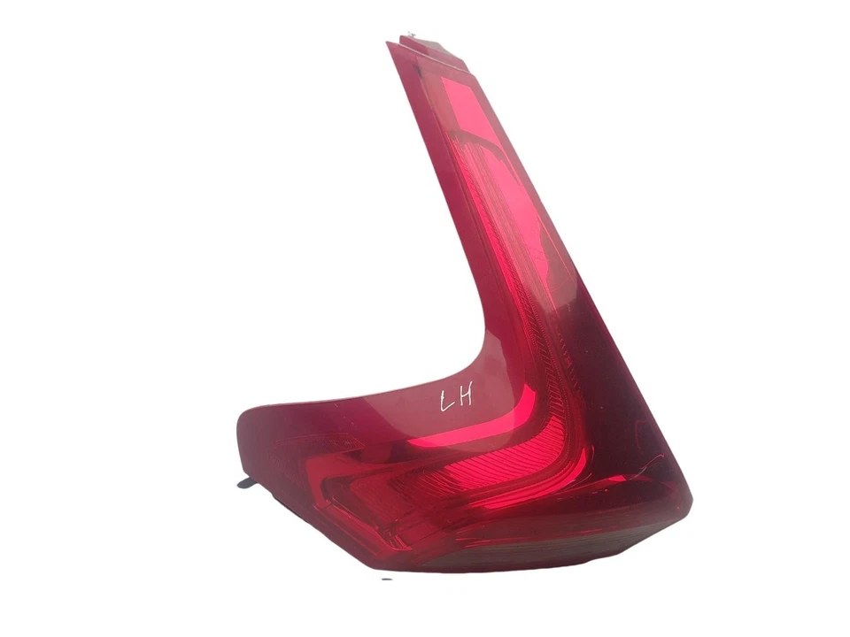 Luz trasera exterior trasera izquierda lado cercano Volvo V40 2014 31395844  Foto 1 de 4