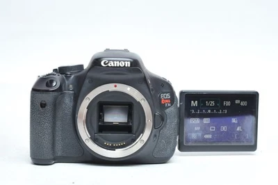 Solo cuerpo de cámara Canon EOS Rebel T3i DSLR Foto 1 de 2