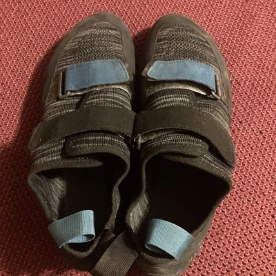 Black Diamond Climbing Shoes Size USM 9.5, USW 10.5 - Image 1 of 4