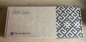 MikroTik RB4011iGS+RM Ethernet 10-Port Gigabit Router - New - Afbeelding 1 van 5