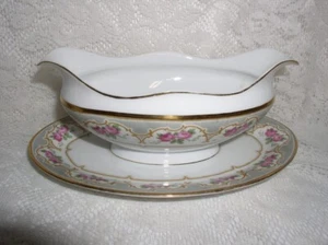 Fraureuth Germany rosa Blumen grauer Rand Sauciere mit aufgesetztem Unterteller - Bild 1 von 6