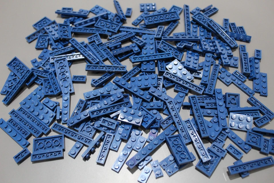 LEGO 200 Platten Plates einreihig zweireihig dunkelblau darkblue #3955 - Bild 1 von 1