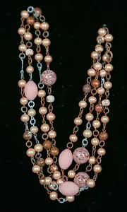 "Collar vintage de 28"" con cuentas de cristal veneciano de Murano en rosas y perlas Italia" - Imagen 1 de 5