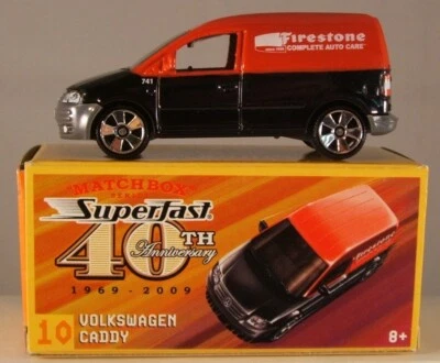 MATCHBOX 40 Aniversario Nuevo Superrápido Volkswagen (VW) Caddy - Firestone con CAJA Foto 1 de 4
