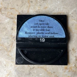 GIORGIO ARMANI Eyes to Kill SHADE 19 Solo Eye Shadow NEW 1.5 G - Picture 1 of 2