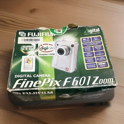 Fujifilm FinePix F601 Digitalkamera 3.1MP – Neu OVP Vintage Sammlerstück - Bild 1 von 4