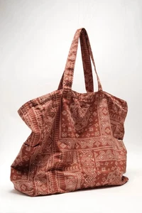 Free People Borsa sciolta stampata bandana tinta vegetale biologica - Foto 1 di 6
