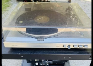 Toshiba SR-F450 Turntable Belt Drive Fully Automatic Working Made in Japan - Picture 1 of 4