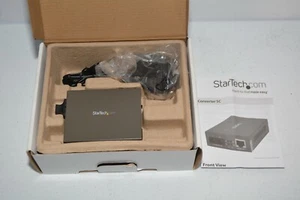 StarTech Gigabit Ethernet Wielomodowy konwerter mediów światłowodowych SC 550m - Zdjęcie 1 z 2