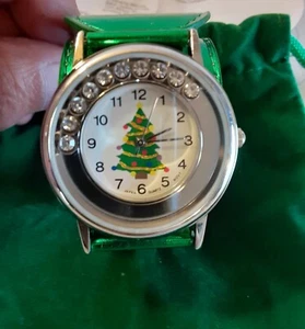 Armbanduhr silberfarben Quarzuhr grün metallic Band Weihnachtsbaum - Bild 1 von 5