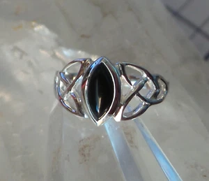 Black Onyx Triquetra Solid 925 Sterling Silver Quality Gem Ring sz N/Q/T rrp$60 - Picture 1 of 4