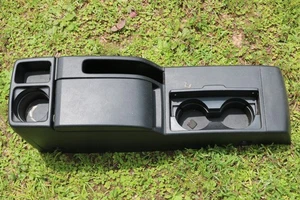 05-10 MAZDA MAZDA5 OEM BLACK FRONT CENTER CONSOLE ARMREST CUPHOLDER BEZEL TRIM - Foto 1 di 5