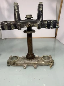 1986 YAMAHA YZ250 YZ 250 STEERING TRIPLE TREE WITH TOP BRIDGE - Picture 1 of 12