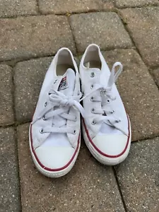 New Converse Youth Chuck Taylor All Star Canvas Low Top Sneaker 3J256 White Sz 2 - Picture 1 of 4