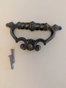 (1) VINTAGE BRASS FINISH DRAWER PULLS / HANDLES JAPAN - 1052 w/ Screws - Picture 1 of 7