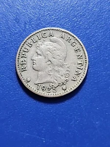 1925 ARGENTINA 5 CENTAVOS IN VG-FINE CONDITION (KM.#34) - Picture 1 of 2