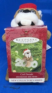 ❄️ Punze Andenken Ornament "Cool Decade"⛄️ 2000 traditionelles Weihnachts Walross - Bild 1 von 4