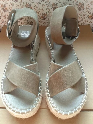LA REDOUTE SIZE 5 TAUPE FAUX SUEDE PLATFORM ESPADRILLE.  H56113025B331 - Image 1 of 4
