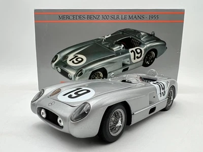 * PAUL'S MODEL ART - Modelo 1:24 - 1955 MERCEDES BENZ 300 SLR LE MANS - B66040240 - Imagem 1 de 4