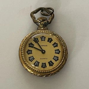 Reloj Colgante Vintage F Hinds Chapado en Oro Mecánico Cuerda Manual Años 60 - Imagen 1 de 4