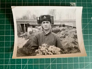 Militar Soldado Hombre Niño Gay Gay Gabinete Retrato BW Foto URSS Soviética De Colección #3089 - Imagen 1 de 2