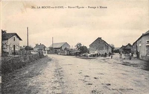 CPA 21 LA ROCHE EN BRENIL BIERRE L'EGAREE PASSAGE A NIVEAU - Picture 1 of 1