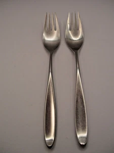 Towle / Lauffer Stainless DESIGN 2 Set of 2 Dinner Forks Norway - Picture 1 of 1