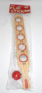 Schylling Spielzeug MFG Retro Flip Stick 5 Loch Paddle Ball Spiel Holz Alter 5+ - Bild 1 von 4