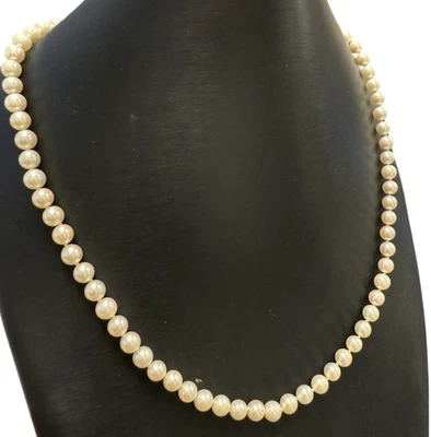 Collar de perlas Akoya de 7 mm Mikimoto de oro amarillo de 18 quilates ~ 21,5" Foto 1 de 4