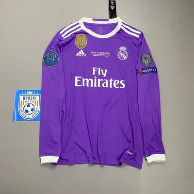 Real Madrid 2016-17 Long Sleeve Purple Jersey - Cristiano Ronaldo #7 - Image 1 of 4