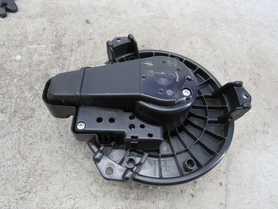 2013 Lexus ES300H ac heater dash air fan blower motor 87103-48080 OEM - Image 1 of 4