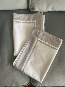 The White Company Marlow Superking pair of Oxford pillowcases - Picture 1 of 3