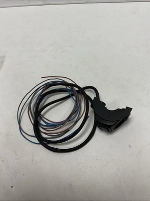 Interruptor de agarre Interruptor basculante momentáneo doble para Harley 1982-2025 Foto 1 de 4