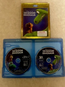 The Good Dinosaur 3D Blu-ray DVD Digital Copy 2-Disc Set w Lenticular Slipcover - Imagen 1 de 3