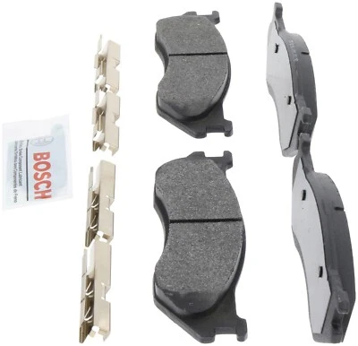Pastilhas de freio semi-metálicas Bosch com ferragens dianteiras para 2003-2006 Dodge Durango - Imagem 1 de 4