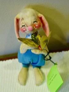 Annalee Doll Bright Easter Rabbit Holding Colorful Butterfly 5.5 Inches Tagged - Picture 1 of 3