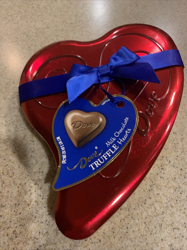 Valentine Tin Metal Heart Shape Dove Candy Gift Box Milk Chocolate No Candy New - Image 1 of 4