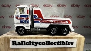 Hot Wheels 1981 Steve's 24hr Towing Truck Wrecker White - Picture 1 of 7