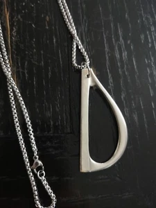 Kette Kettenanhänger aus Besteck Gebäckzange Versilbert Besteckschmuck  - Bild 1 von 9