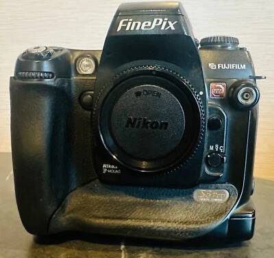 Fujifilm FinePix S3 Pro 12.9MP Digital SLR Camera Body #636 - Image 1 of 4