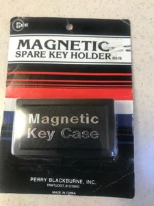 ESTUCHE DE LLAVE DE REPUESTO MAGNÉTICO FUERTE OCULTAR UNA LLAVE TAMAÑO REGULAR (((NUEVO))) - Imagen 1 de 4
