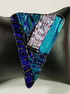 Ladies Dihcroic Triangle Handmade glass Pendant Beautiful - Picture 1 of 5