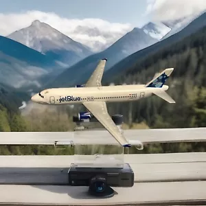 1:400 RealToy Die-Cast jetBlue Airways "Bluebird" Airbus A320 Airliner - Foto 1 di 12