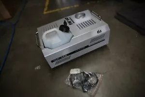 MLB QF-M6 1500W Vertical Fog Machine - Picture 1 of 1