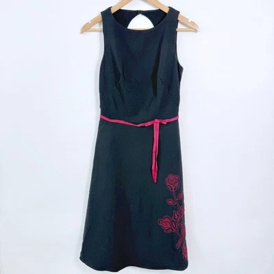 Vestido Vintage Negro Sin Mangas Línea A Talla 4 Rojo Floral Bordado Twee Cóctel Foto 1 de 4