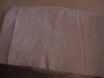 drap ancien brodé - Photo 1/4