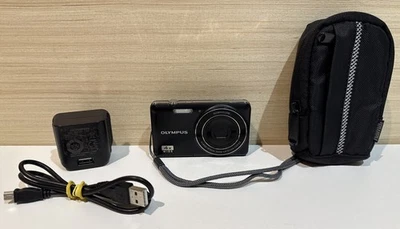 Olympus D-735 Compact Digital Camera 12.0MP + Battery + Charger + Case - Image 1 of 4