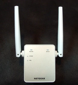 Netgear Wi-Fi Range Extender EX6120 - Bild 1 von 2